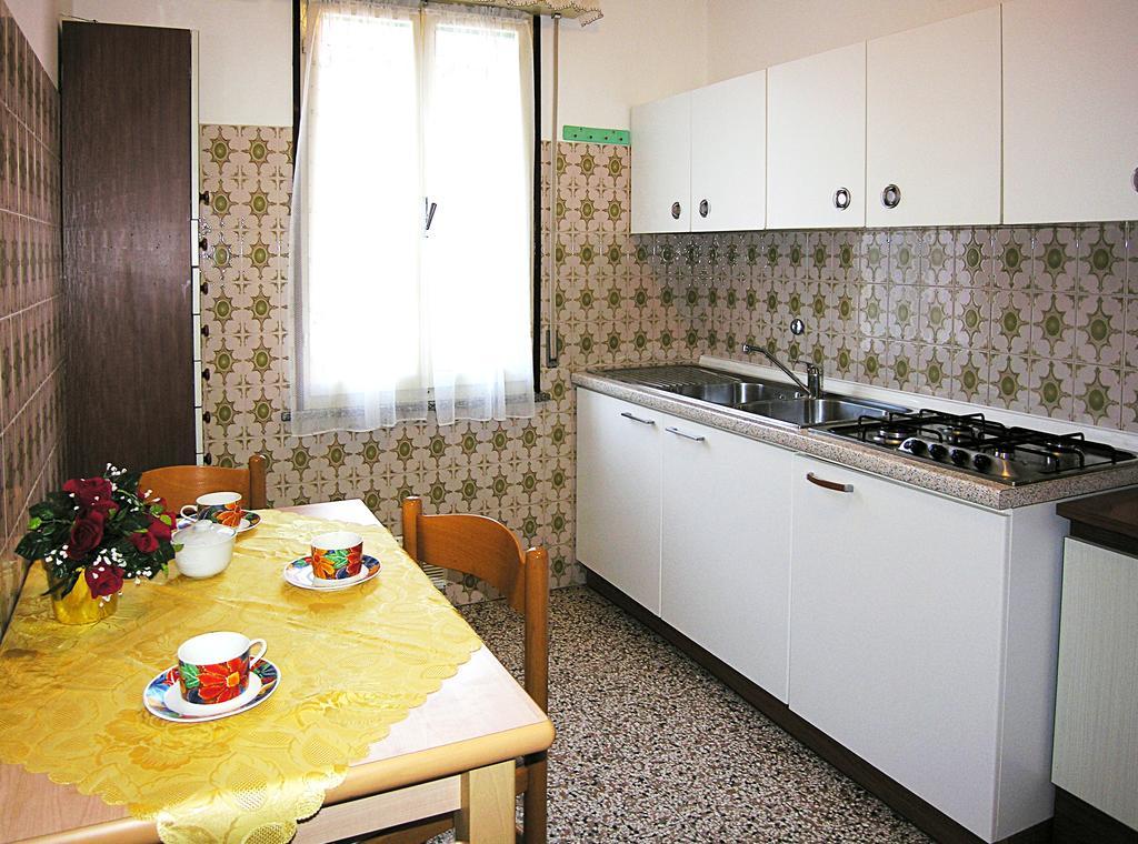 Apartment Dora *